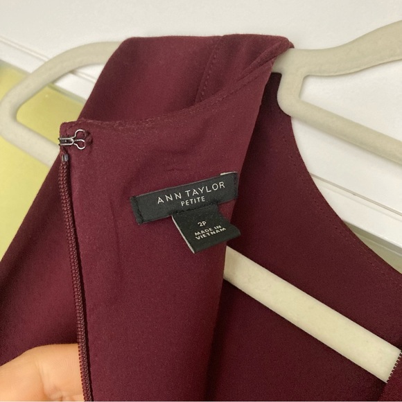 Ann Taylor Petite belted sleeveless flare dress 2P bold Bordeaux color - Picture 6 of 6